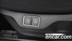 Hyundai Staria Lounge 9-Seater 2025 года из Южной Кореи