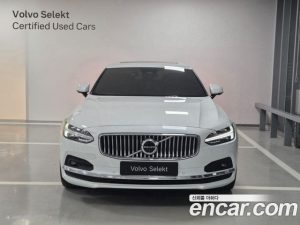 Volvo S90 B5 ULTIMATE Bright 2024 года из Южной Кореи