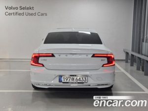 Volvo S90 B5 ULTIMATE Bright 2024 года из Южной Кореи
