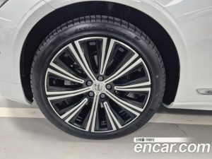 Volvo S90 B5 ULTIMATE Bright 2024 года из Южной Кореи