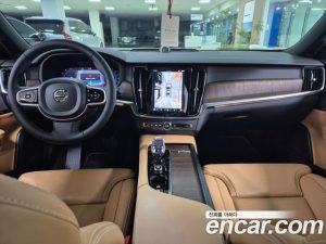 Volvo S90 B5 ULTIMATE Bright 2024 года из Южной Кореи