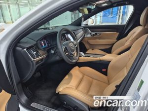 Volvo S90 B5 ULTIMATE Bright 2024 года из Южной Кореи