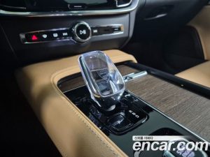 Volvo S90 B5 ULTIMATE Bright 2024 года из Южной Кореи