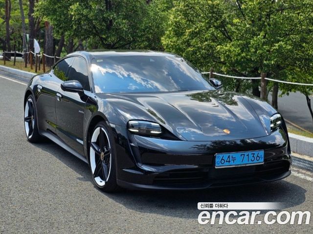 Porsche Taycan Base 2022 года из Кореи