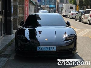 Porsche Taycan Base 2022 года из Южной Кореи