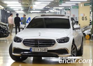 Mercedes-Benz E-Class E350 4MATIC Exclusive 2023 года из Южной Кореи