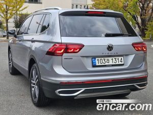 Volkswagen Tiguan 2.0 TSI Prestige 2023 года из Южной Кореи