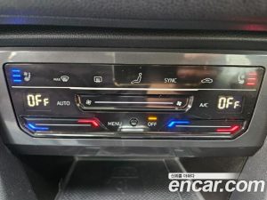 Volkswagen Tiguan 2.0 TSI Prestige 2023 года из Южной Кореи