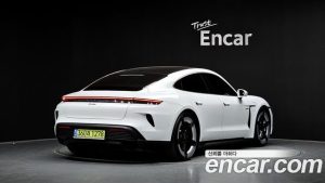 Porsche Taycan Turbo 2025 года из Южной Кореи