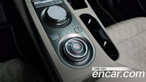 Genesis GV70 2.5T Бензин 2WD 2024 года из Южной Кореи