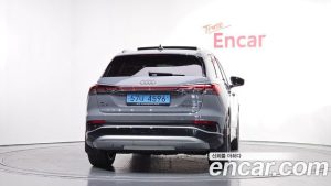 Audi Q4 e-tron 40 Premium 2023 года из Южной Кореи