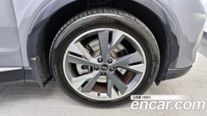 Audi Q4 e-tron 40 Premium 2023 года из Южной Кореи