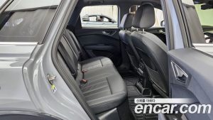 Audi Q4 e-tron 40 Premium 2023 года из Южной Кореи