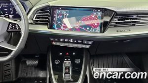 Audi Q4 e-tron 40 Premium 2023 года из Южной Кореи