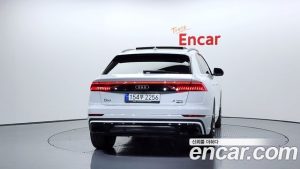 Audi Q8 55 TFSI 4WD Premium 2023 года из Южной Кореи