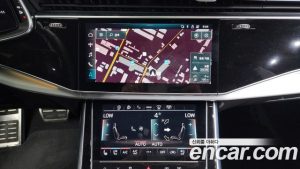 Audi Q8 55 TFSI 4WD Premium 2023 года из Южной Кореи