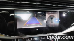 Audi Q8 55 TFSI 4WD Premium 2023 года из Южной Кореи