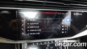 Audi Q8 55 TFSI 4WD Premium 2023 года из Южной Кореи