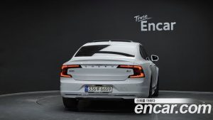 Volvo S90 B5 ULTIMATE Bright 2023 года из Южной Кореи
