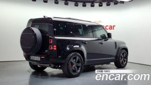 Land Rover Defender 110 P400 X 2023 года из Южной Кореи