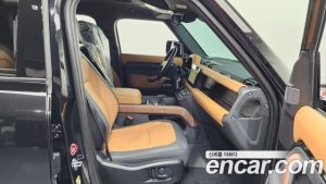 Land Rover Defender 110 P400 X 2023 года из Южной Кореи
