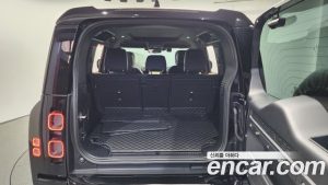Land Rover Defender 110 P400 X 2023 года из Южной Кореи
