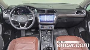 Volkswagen Tiguan 2.0 TSI Prestige 2023 года из Южной Кореи