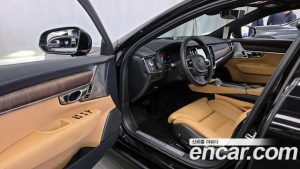 Volvo S90 B6 AWD ULTIMATE Bright 2024 года из Южной Кореи