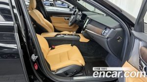 Volvo S90 B6 AWD ULTIMATE Bright 2024 года из Южной Кореи