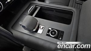 Land Rover Discovery D250 S 2022 года из Южной Кореи