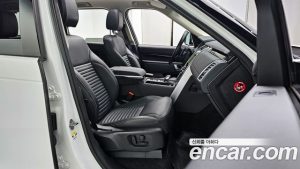 Land Rover Discovery D250 S 2022 года из Южной Кореи