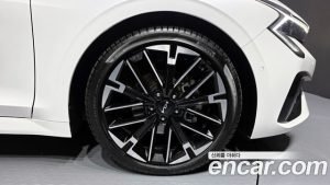 Kia K5 1.6 Turbo 2024 года из Южной Кореи