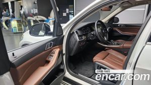 BMW X5 xDrive 40i xLine 2023 года из Южной Кореи