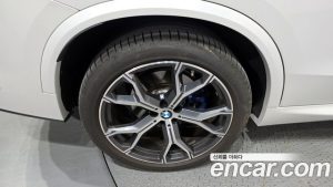 BMW X5 xDrive 40i M Sport 2024 года из Южной Кореи