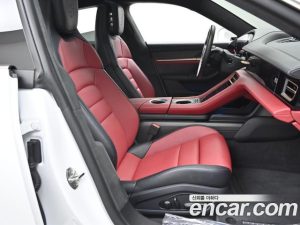 Porsche Taycan Turbo S 2025 года из Южной Кореи