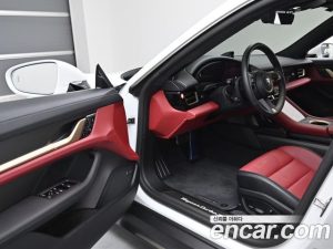 Porsche Taycan Turbo S 2025 года из Южной Кореи