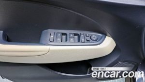 Hyundai Venue 1.6 Premium 2025 года из Южной Кореи