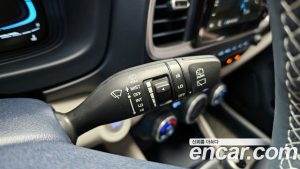 Hyundai Venue 1.6 Premium 2025 года из Южной Кореи
