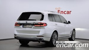 BMW X7 xDrive 40i Design Pure Excellence 7-Seater 2024 года из Южной Кореи