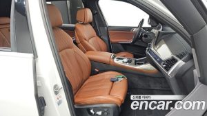 BMW X7 xDrive 40i Design Pure Excellence 7-Seater 2024 года из Южной Кореи