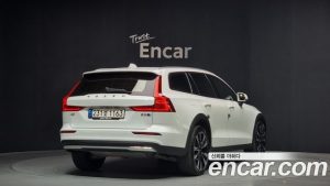 Volvo V60 B5 ULTIMATE AWD 2023 года из Южной Кореи