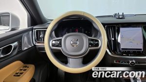 Volvo V60 B5 ULTIMATE AWD 2023 года из Южной Кореи