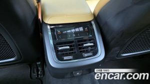 Volvo V60 B5 ULTIMATE AWD 2023 года из Южной Кореи