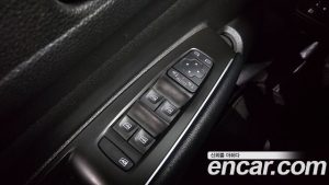 Renault-KoreaSamsung QM6 2.0 GDe LE Signature 2WD 2023 года из Южной Кореи