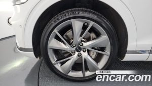 Genesis GV70 2.5T Бензин AWD 2025 года из Южной Кореи