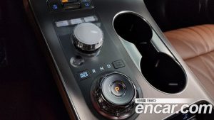 Genesis GV70 2.5T Бензин AWD 2025 года из Южной Кореи