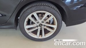 Audi A3 40 TFSI 2024 года из Южной Кореи