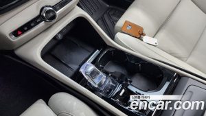 Volvo XC40 B4 ULTIMATE Bright 2023 года из Южной Кореи