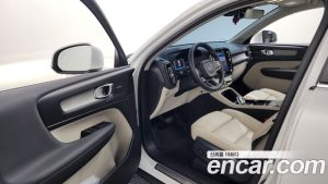 Volvo XC40 B4 ULTIMATE Bright 2023 года из Южной Кореи
