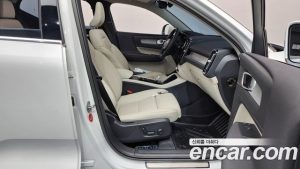 Volvo XC40 B4 ULTIMATE Bright 2023 года из Южной Кореи